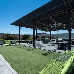 https://novus-1-bedroom-with-rooftop-pool-gym.hotelsofphoenix.com