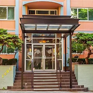 https://elektra-hillside-flat.seattlehotelsites.com