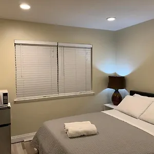 Lovely In Private House Near Disneyland ホームステイ アナハイム