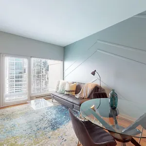 https://newmark-tower.seattlehotelsites.com