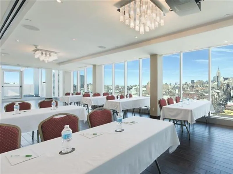 Wyndham Garden Chinatown Hotel New York 4*,