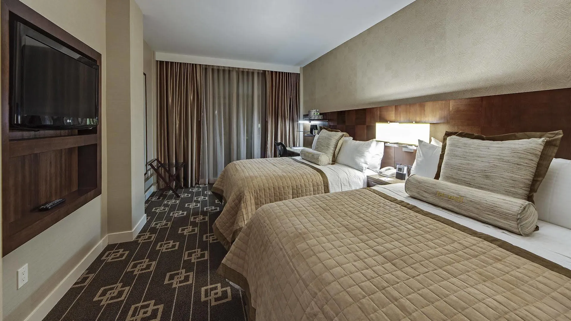 Wyndham Garden Chinatown Hotel New York